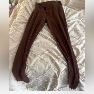 Offline by aerie knot leggings